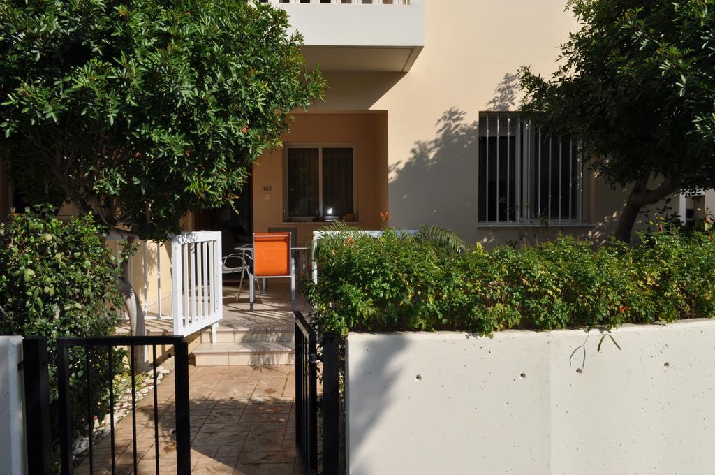 Sunset Garden Villa Perivolia Bagian luar foto
